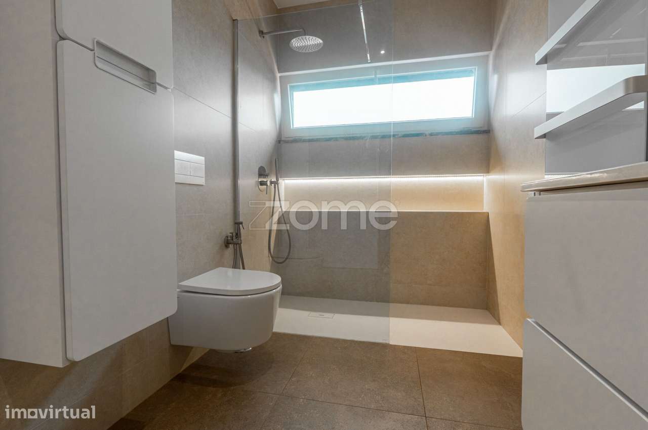 Moradia Isolada T3 com Piscina em Cascais-18