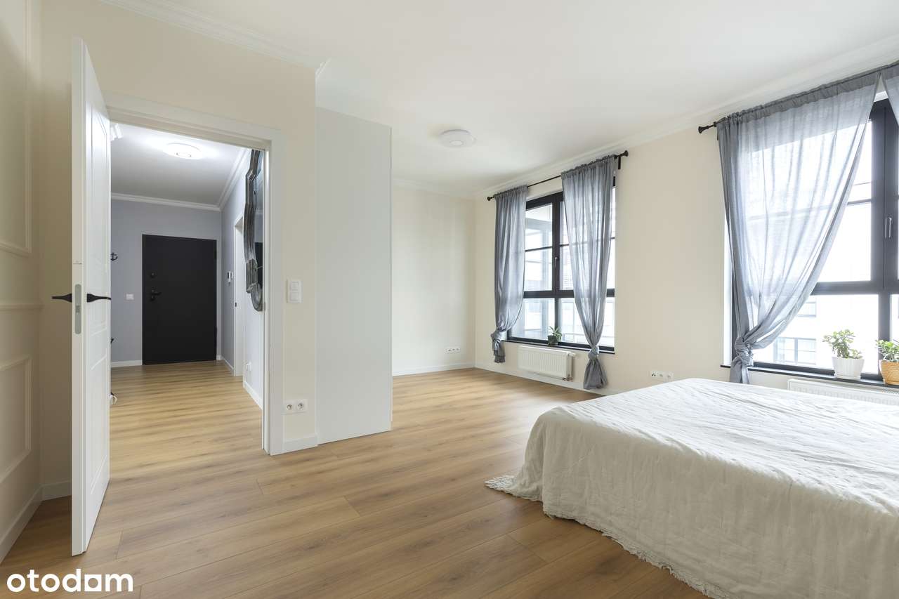 Doki Eurostyl, Młode Miasto, ul. ks. Jerzego Popiełuszki-8