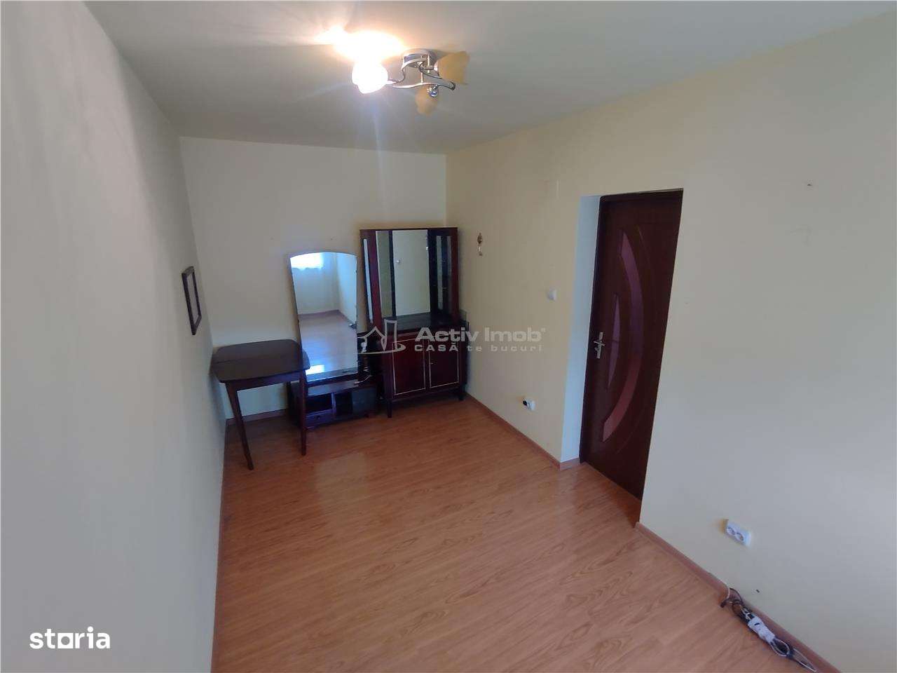 Oravita, 2 Camere, Cf Sporit, Mobilat, Zona Garii - Imagine principală: 4/15