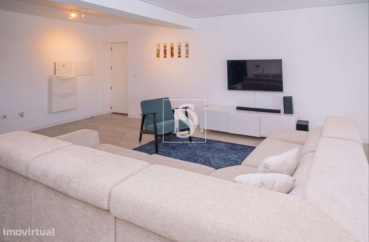 Apartamento T3, Semi-Novo, em Arcozelo – Conforto e Modernidade - Grande imagem: 4/38