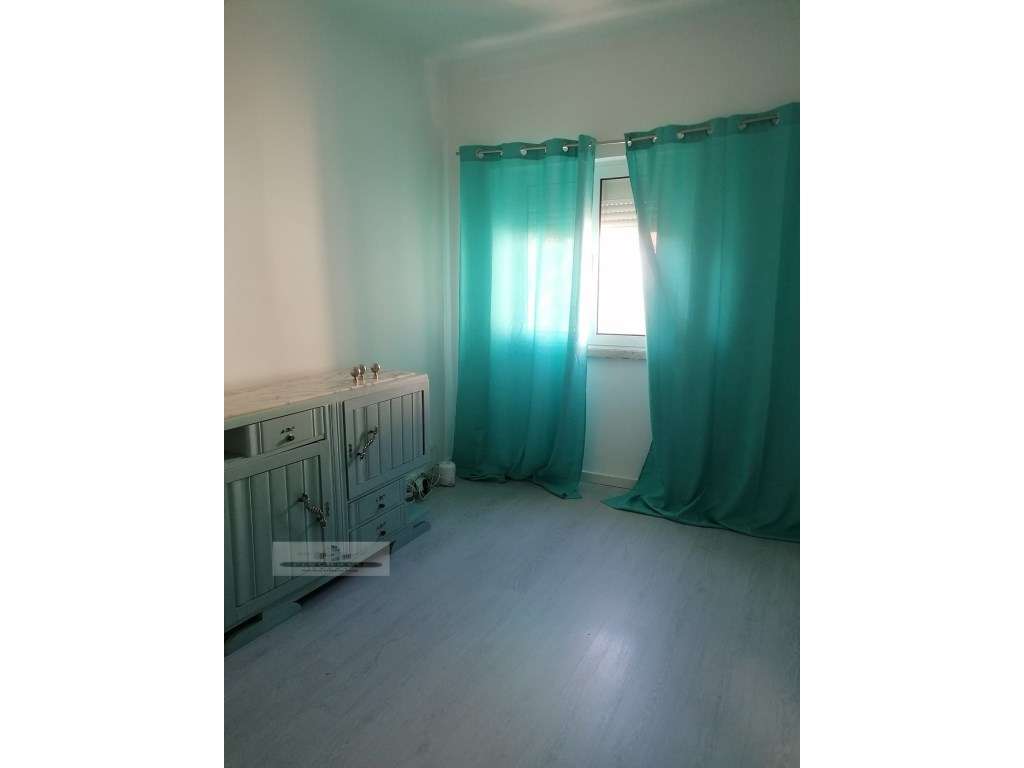 Apartamento T2, no Centro de Almada.-16