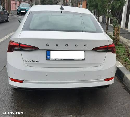 Skoda Octavia 2.0 TDI DSG Ambition - 12