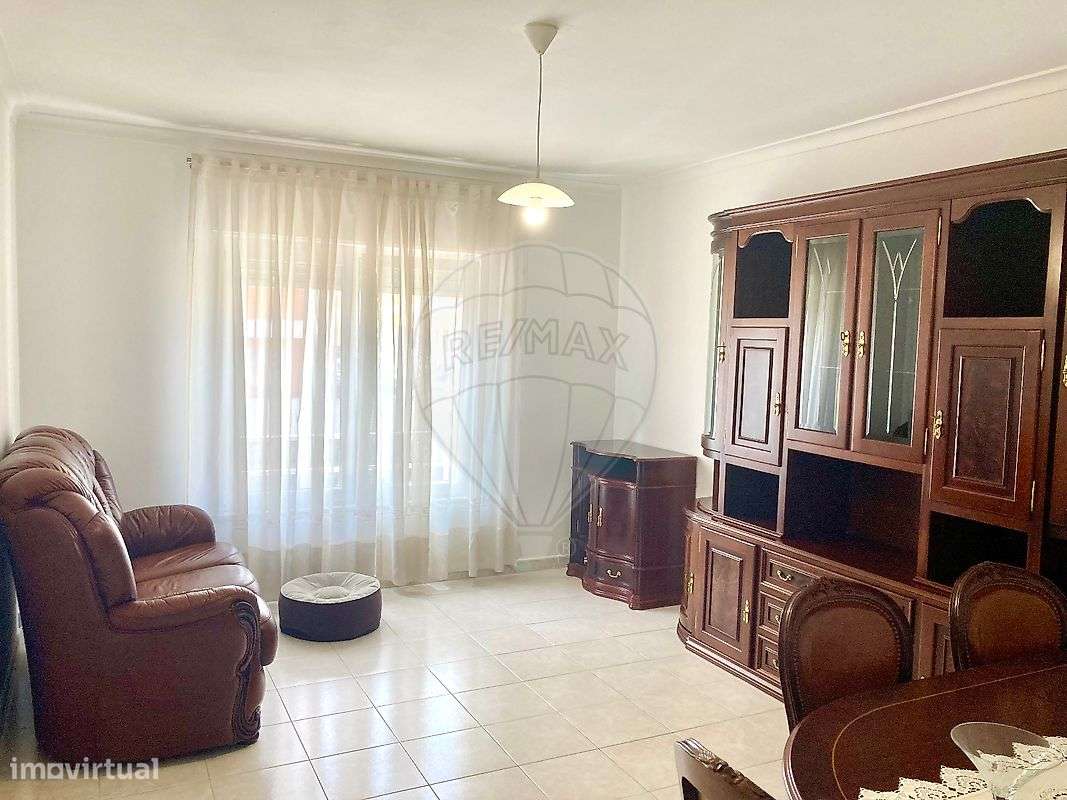 Apartamento T2 para arrendamento - Grande imagem: 2/15