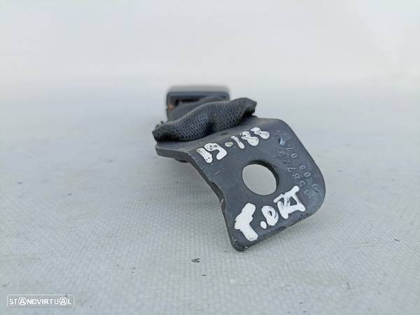 Encaixe De Cinto Tras Direito Drt Bmw 1 (E81) - 4