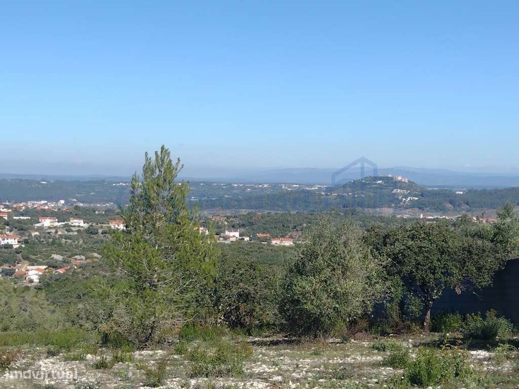 Terreno de 1505m2 urbanizável em Ortiga, Fátima com vista Castelo O...-1