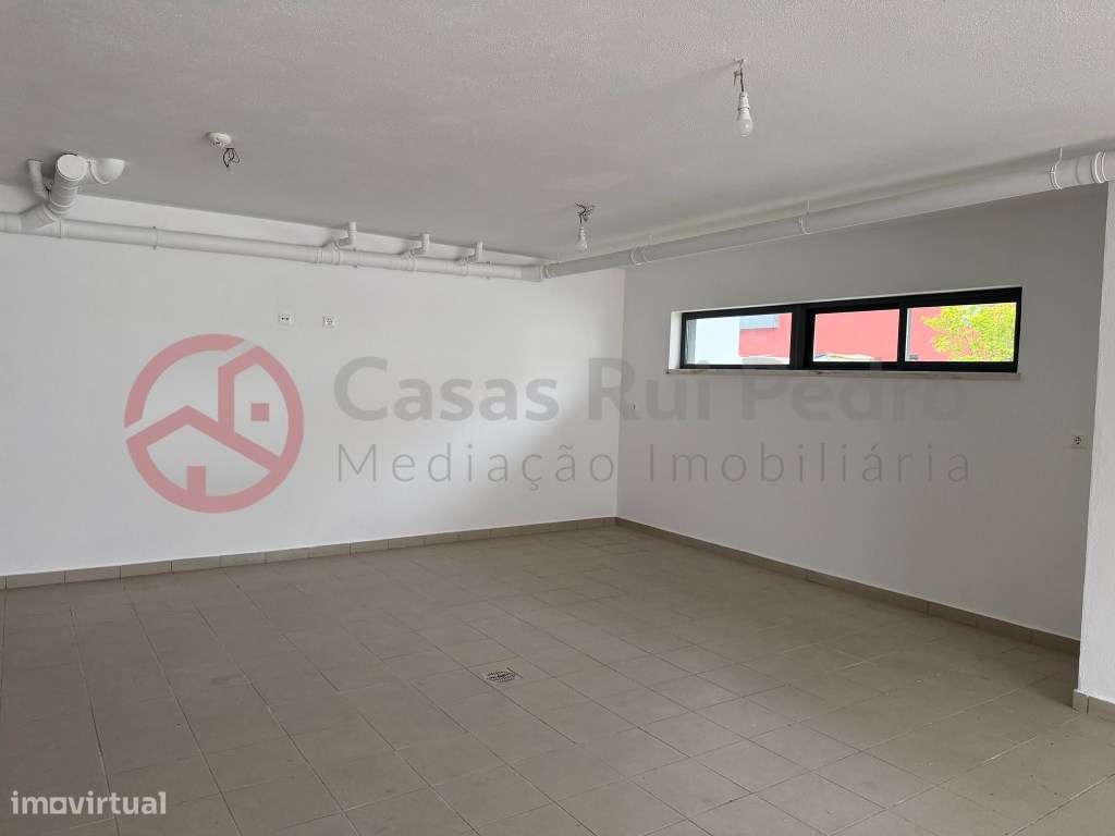 Moradia T5 remodelada no Feijó, Almada-54