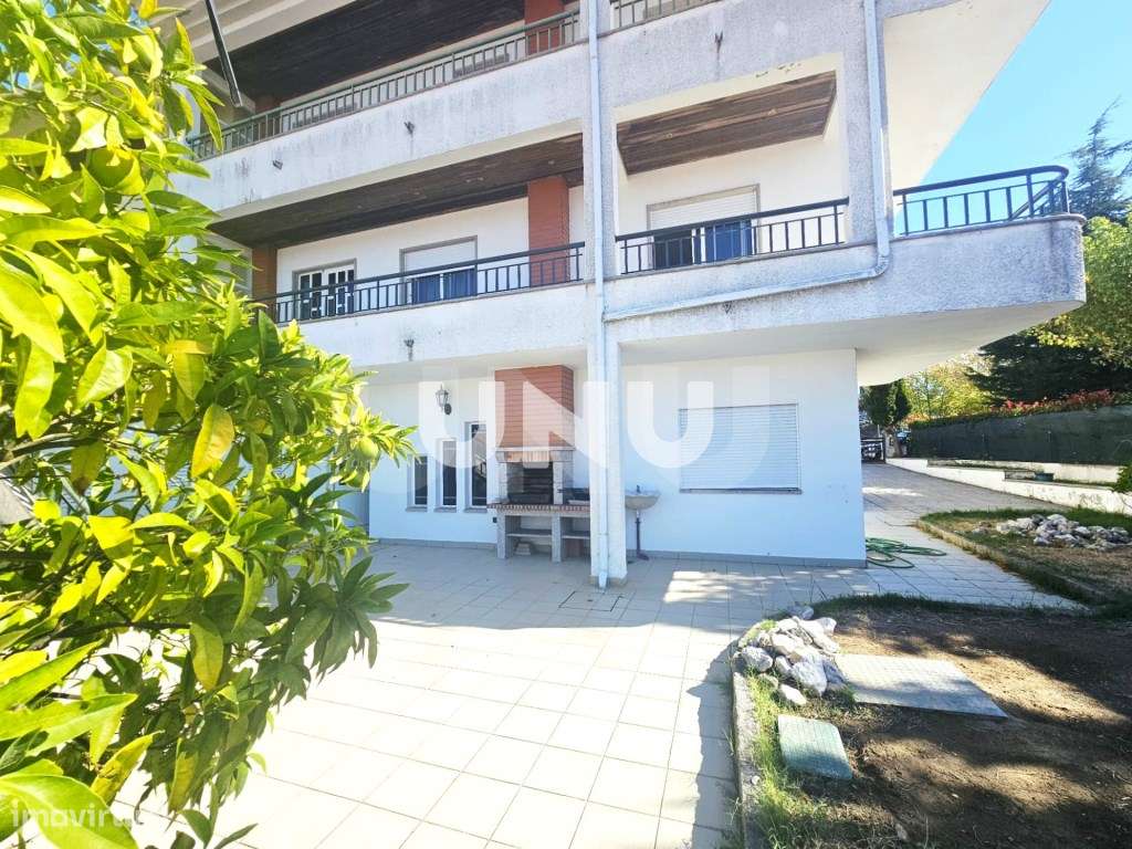 Moradia em Banda T5 - A 5 Minutos do Centro da Cidade de Viseu-29