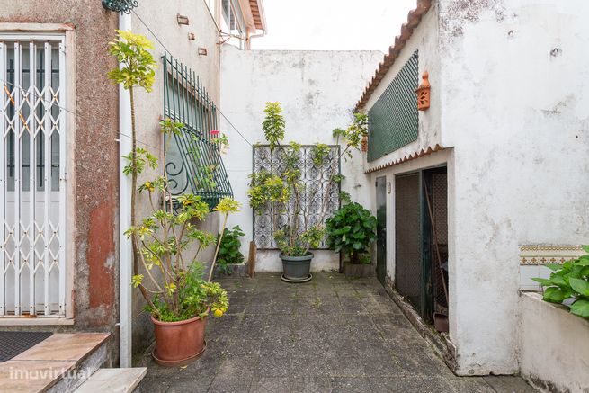 Maravilhosa Moradia com 5 Quartos em Localização Privilegiada-33