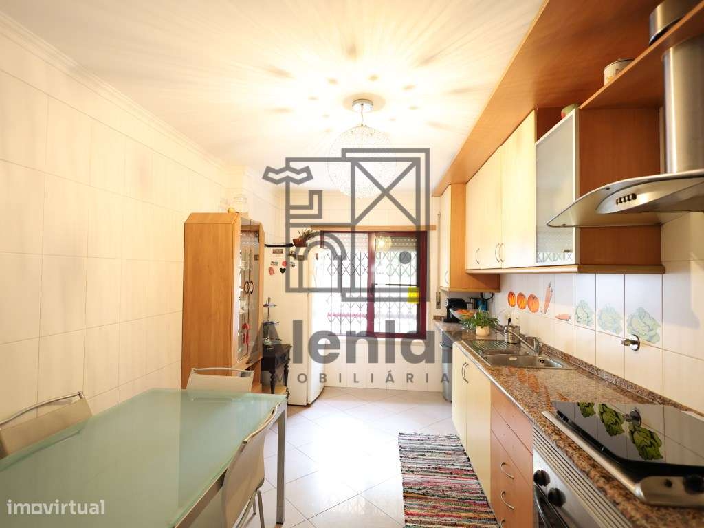 APARTAMENTO T2 em Vila Franca de Xira-6
