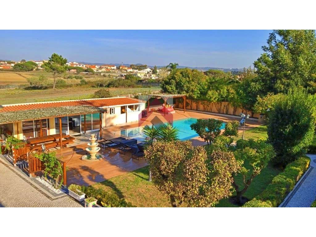 Moradia T3 com piscina + Lote de terreno em Terrugem, Sintra - Grande imagem: 4/33