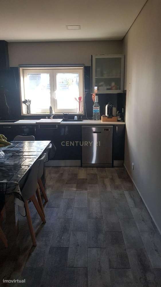 Andar Moradia T3 em Rio de Galinhas- Marco de Canaveses - Grande imagem: 5/54