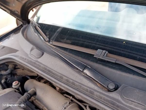 Braço De Escova Limpa Vidros Direito Audi A3 (8P1) - 1