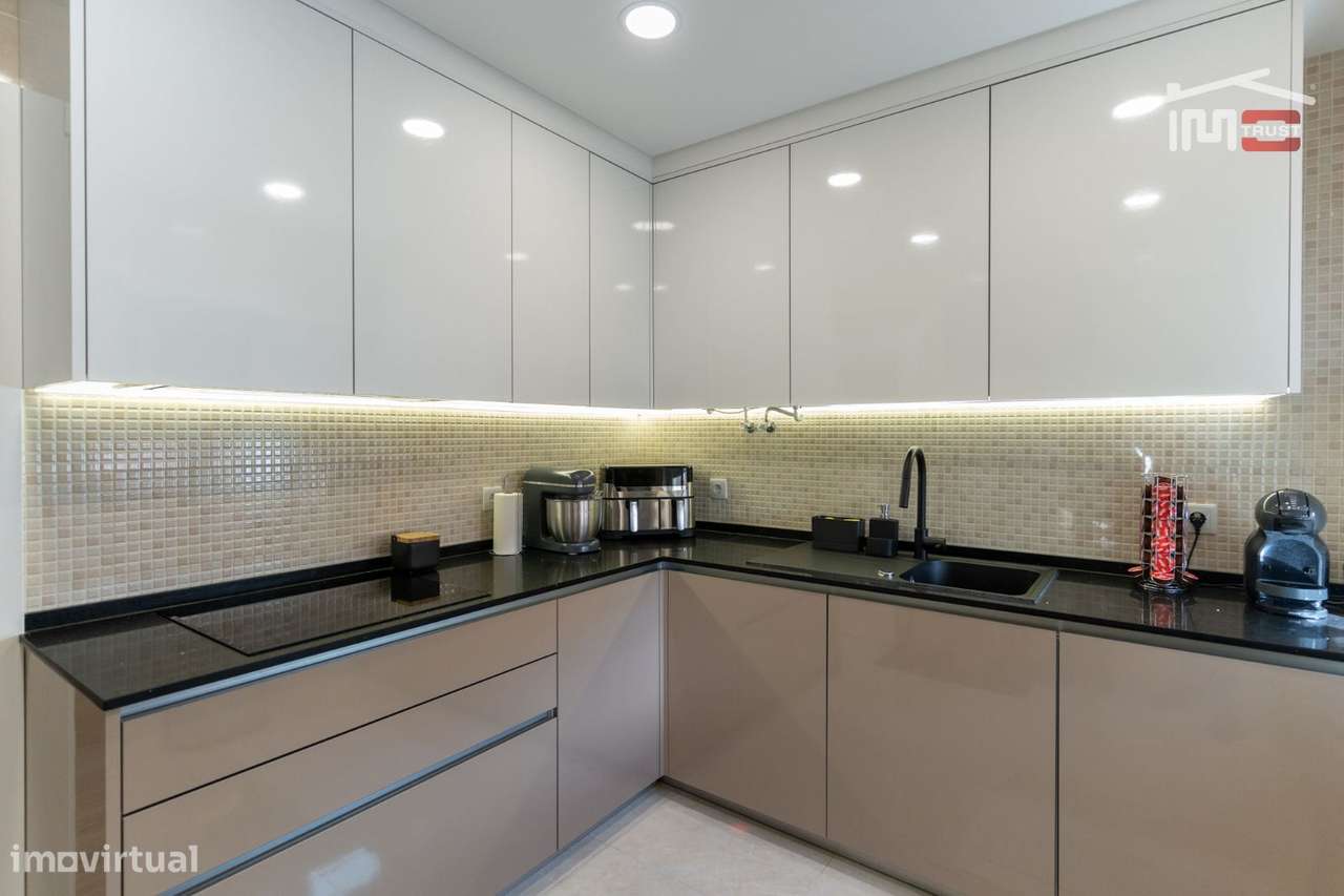 Apartamento RENOVADO T2 em Mem Martins  Excelente Oportunidade - Grande imagem: 2/20