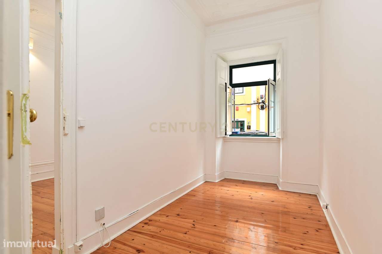 Apartamento com 4 divisões para venda em Lisboa-21