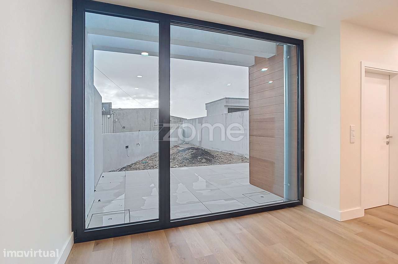 Moradia T4 de arquitetura moderna em Aradas - Grande imagem: 3/15