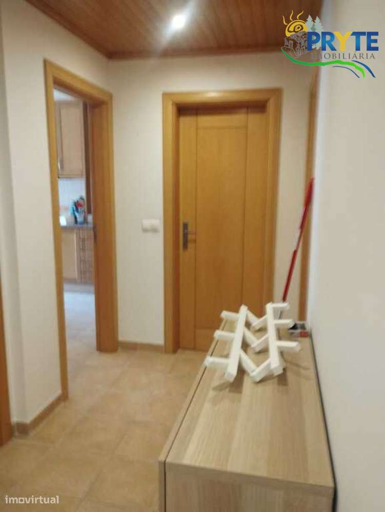 Apartamento T2 situado na Vila da Sertã-15