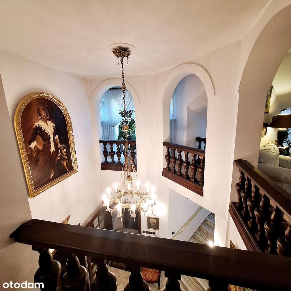 Dom wolnostojący 630m2 na Woli Justowskiej-5