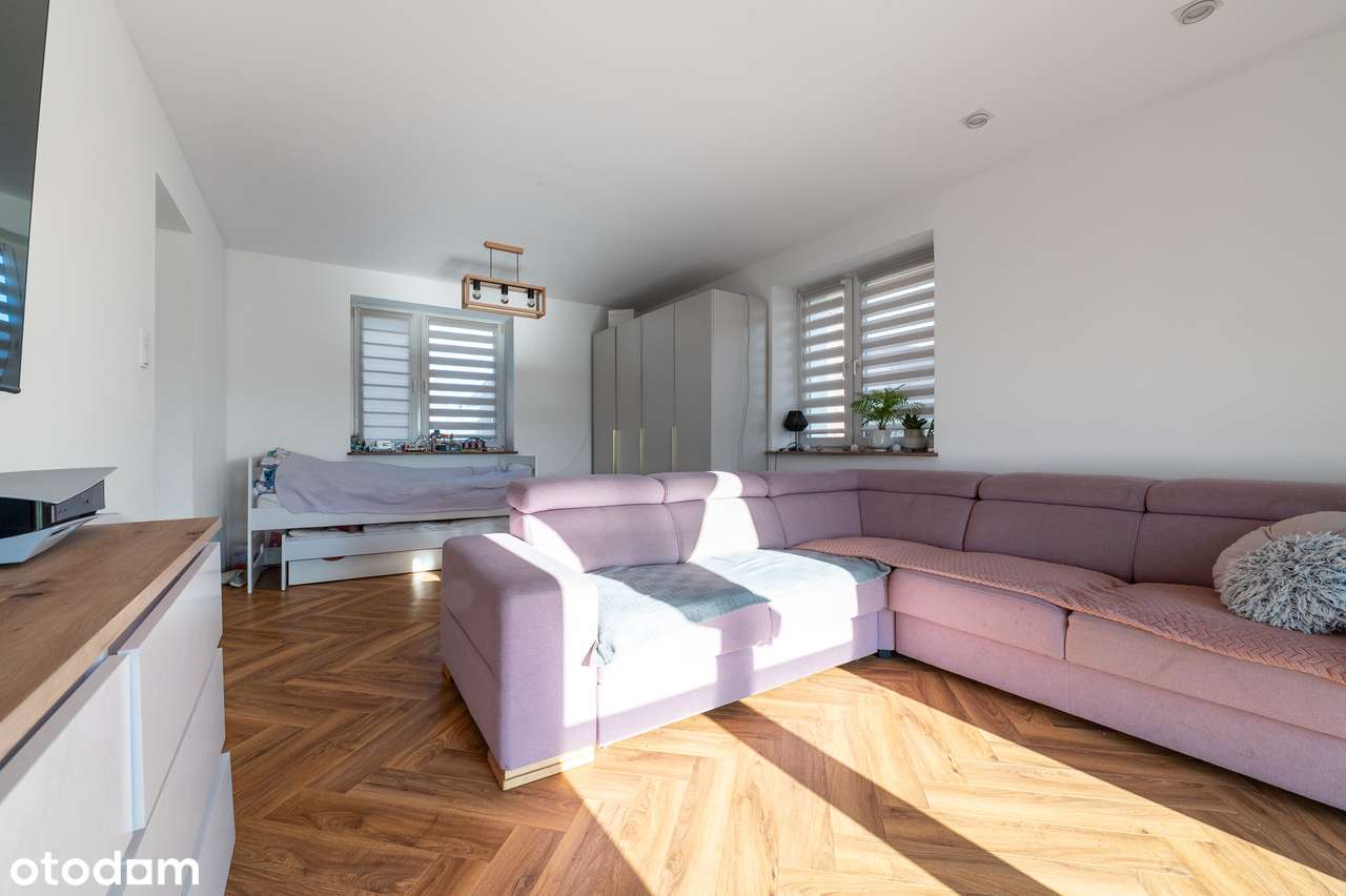 Dom po częściowym remoncie z obszernym zapleczem gospodarczym. - Pełny obrazek: 5/10