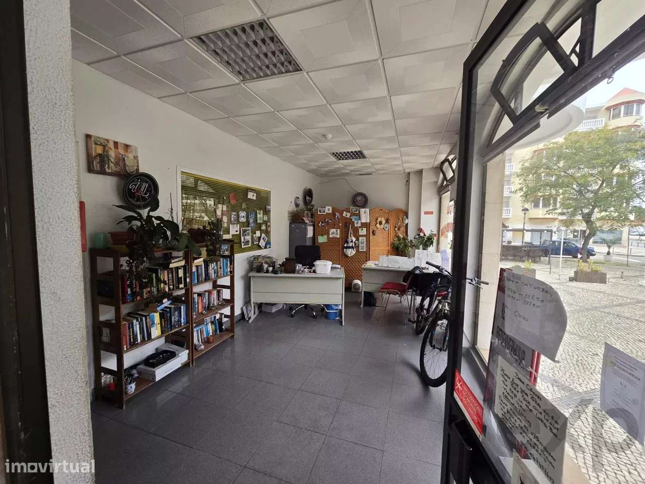 Loja com 72mq em Monte Gordo - Grande imagem: 5/13