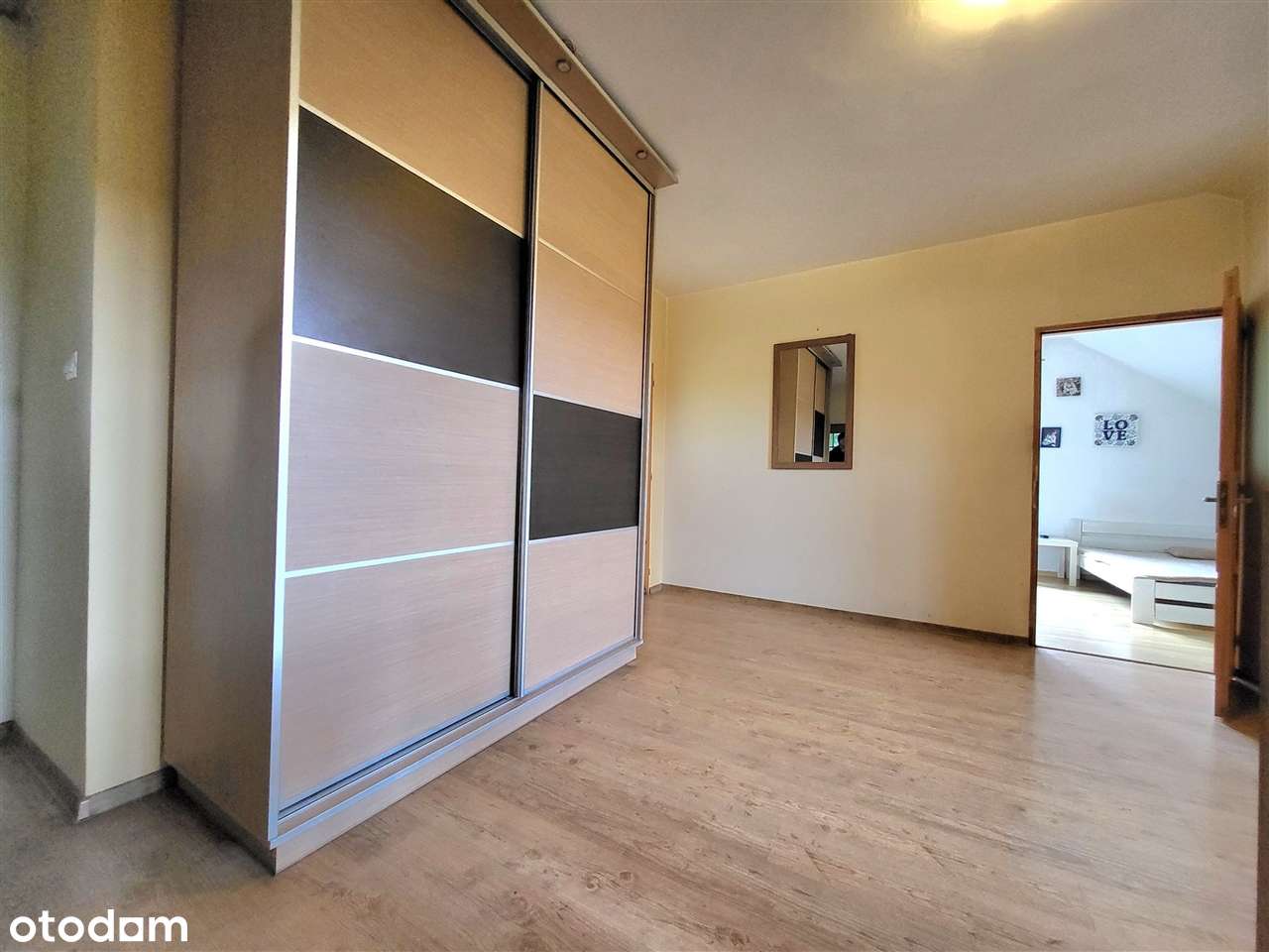 Dom  w doskonałej lokalizacji .-12