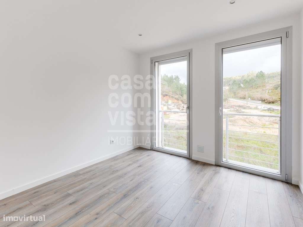 Apartamento T4 de arquitetura moderna junto da cidade, Pombal -Leiria-20