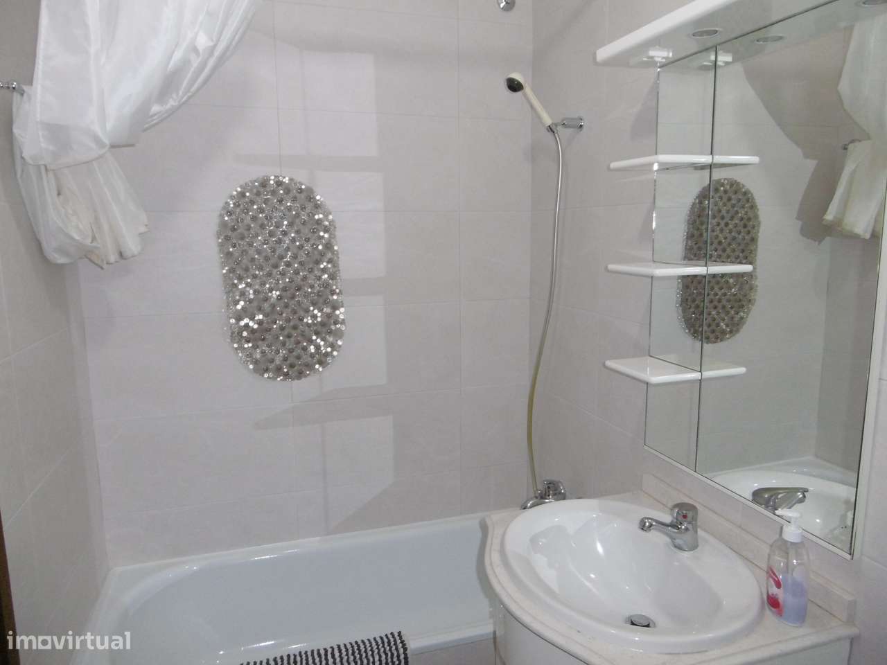 Quarto em Celas, junto aos HUC (polo III da UC) - Grande imagem: 5/8