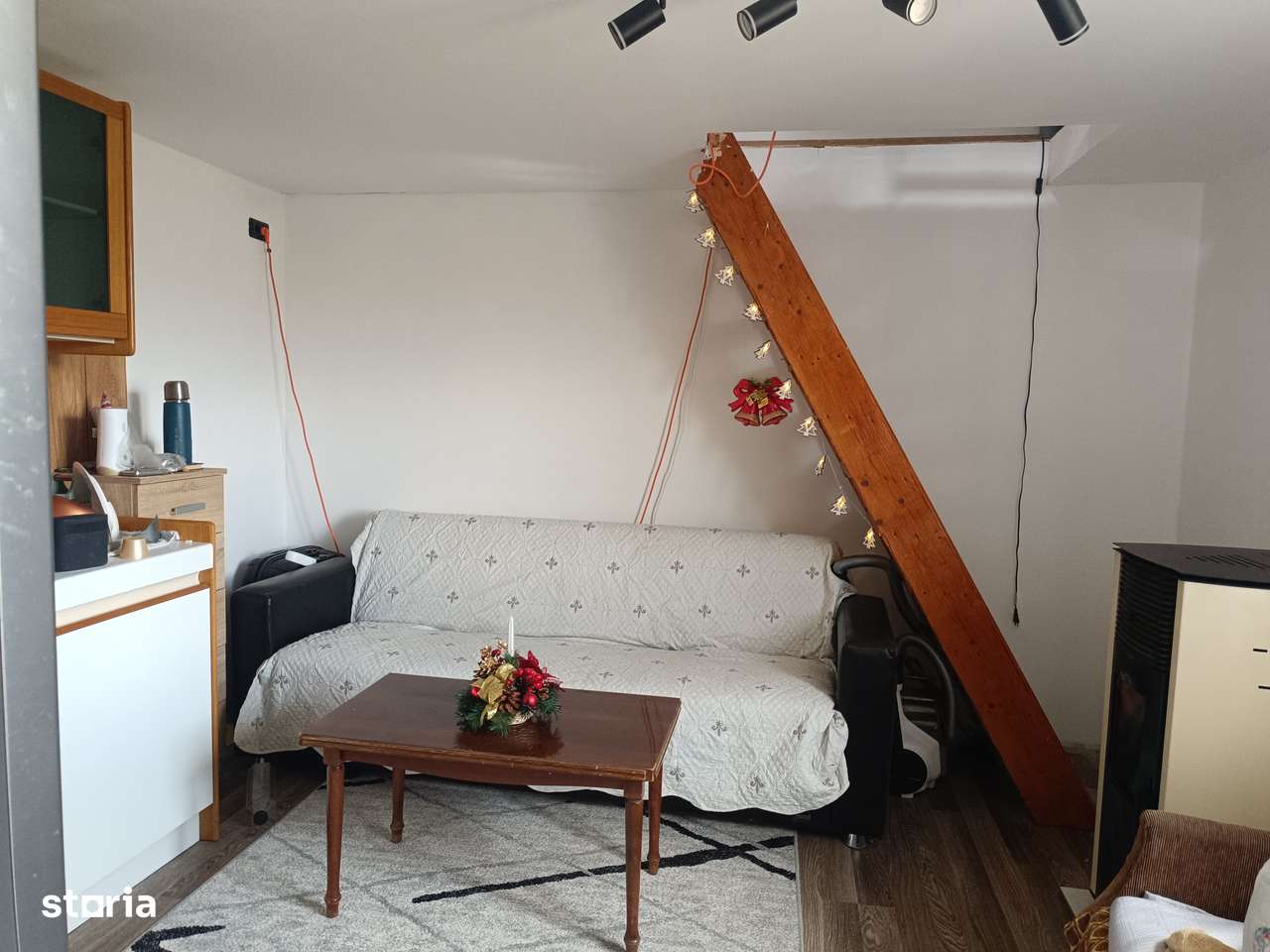 Casă de vacanță mobilată, zonă liniștită – Tomești, Chicerea, 900mp - Imagine principală: 4/5