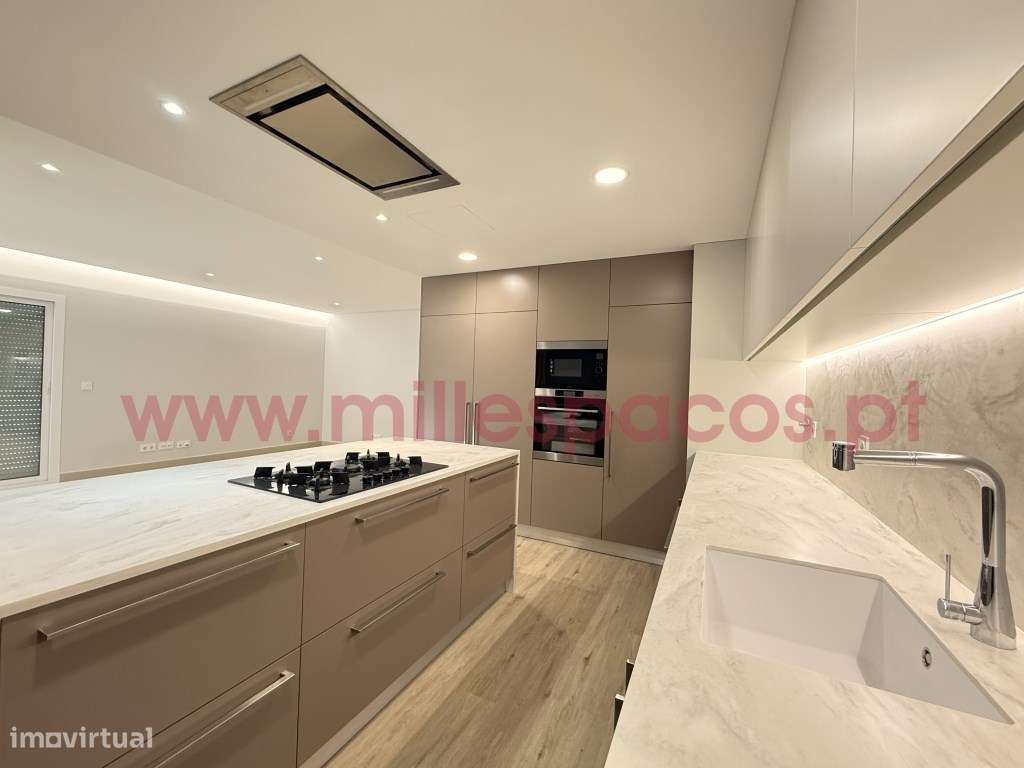 Duplex T3+1 Novo com Box - Grande imagem: 2/17