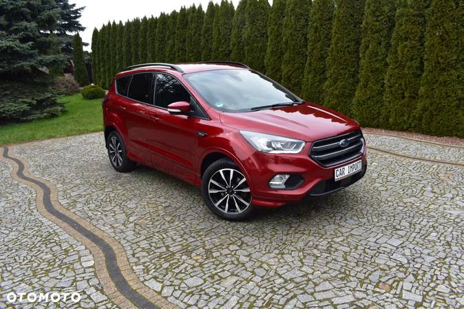 Ford Kuga 1.5 EcoBoost 2x4 ST-Line - 6