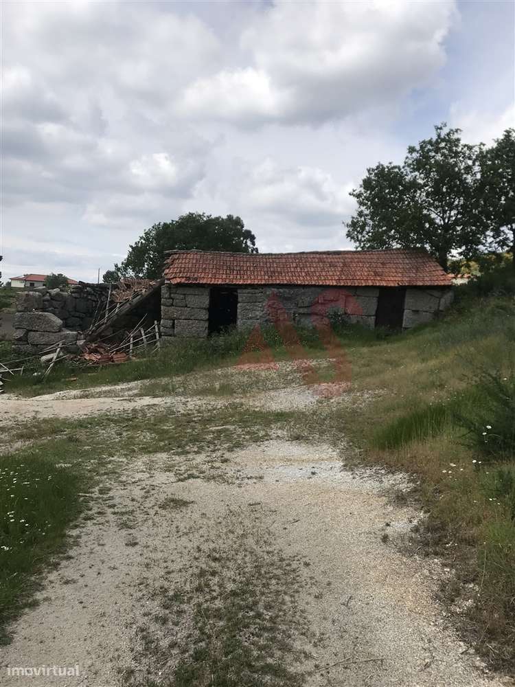 Quinta T2 p/ restauro em Soalhães, Marco de Canaveses. - Grande imagem: 2/7