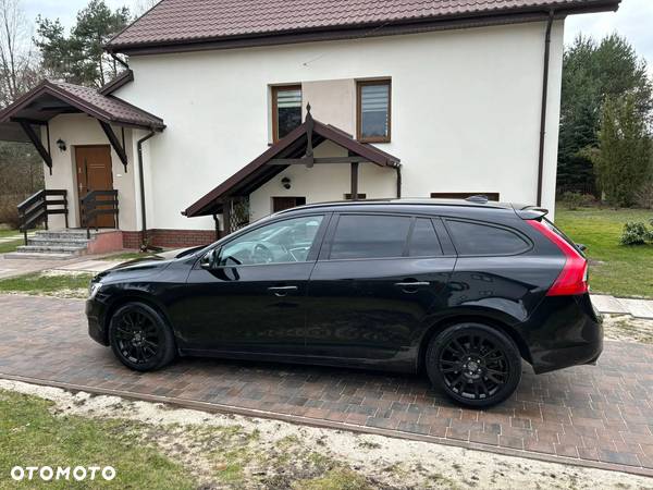 Volvo V60 D2 Momentum - 26