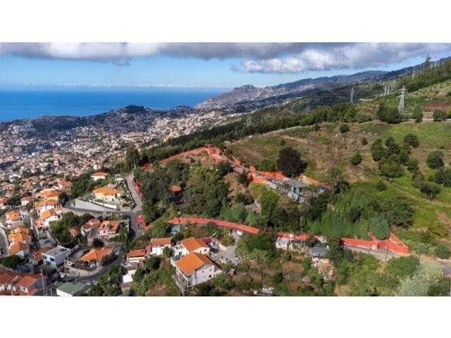 Quinta de Luxo com Duas Moradias e Vista Mar – Um Refúgio Exclusivo no-37