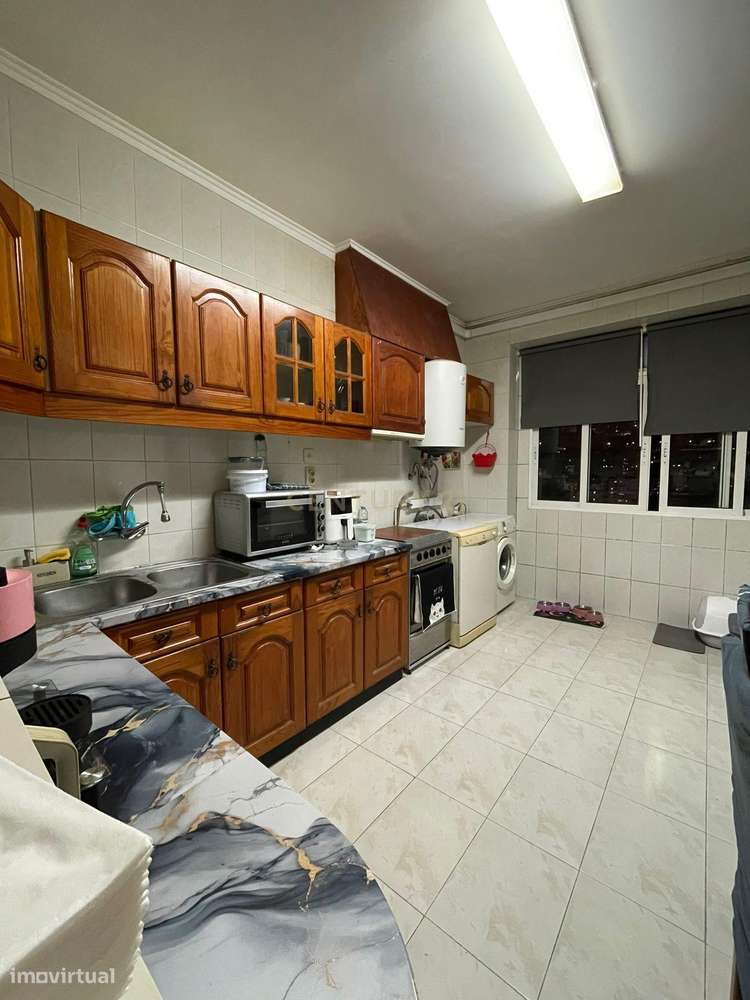 Apartamento T1 ( + 1) em Queluz com vista Panorâmica-4