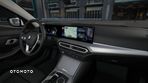 BMW Seria 3 318i - 5