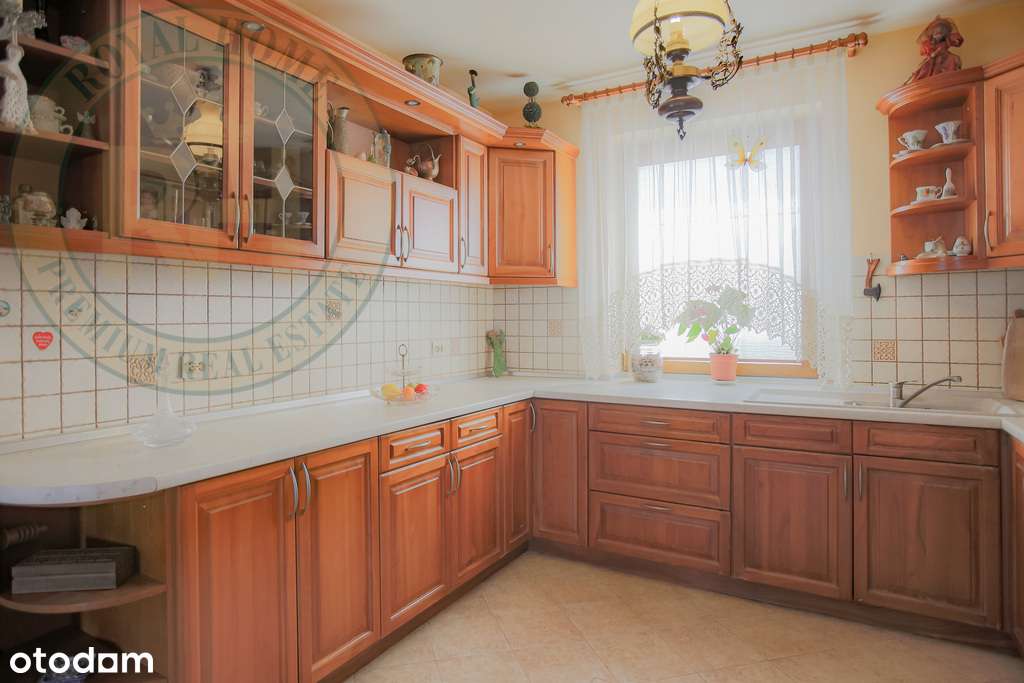 Rodzinny dom 221 m² z ogrodem, Zamienie-4