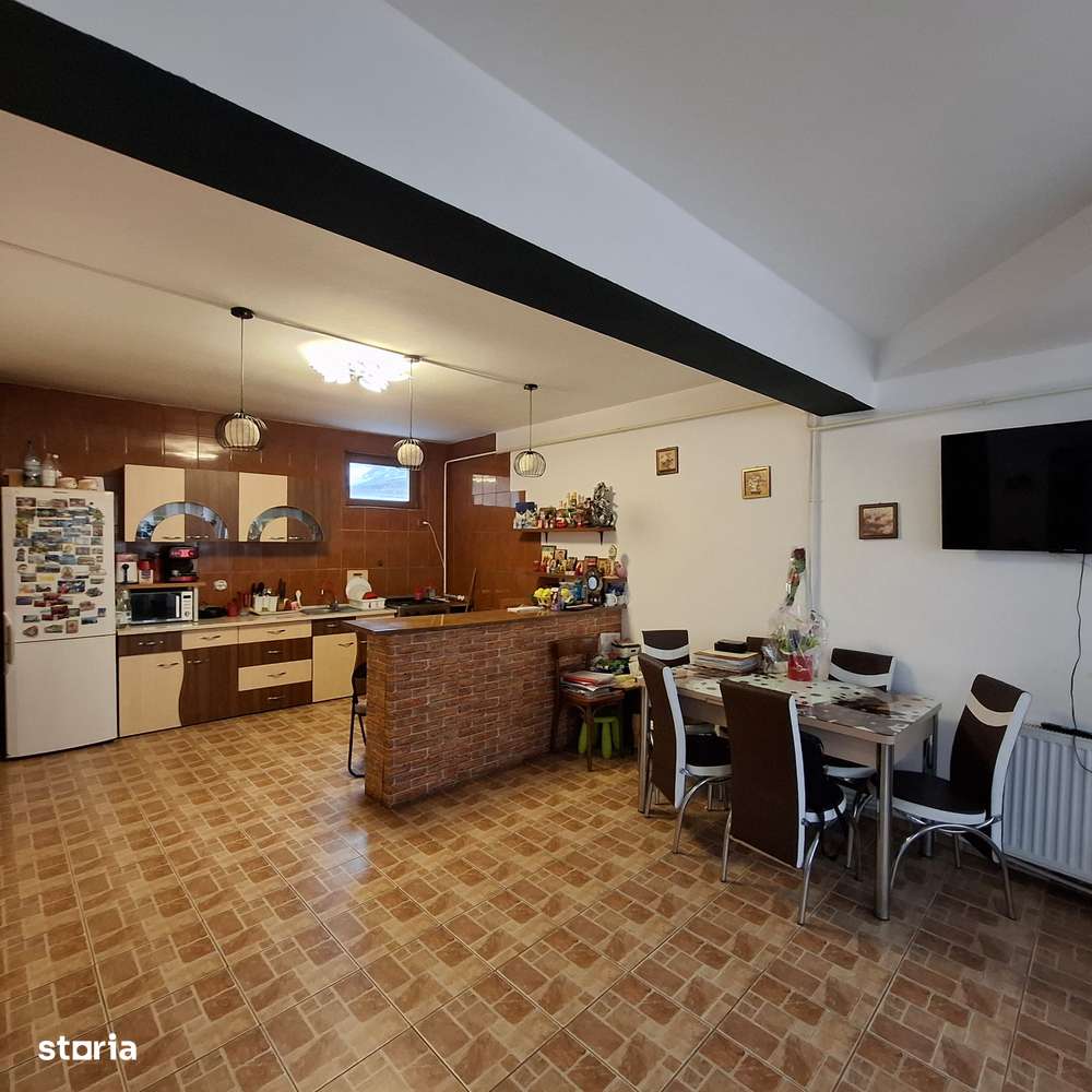 Casa în Focșani - liniște, confort și tot orașul la câțiva pași-2