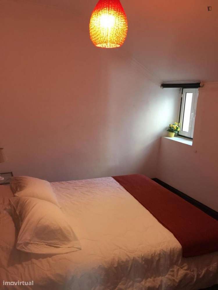 Quarto - localizado em Bairro Alto Lisbon - Grande imagem: 4/10