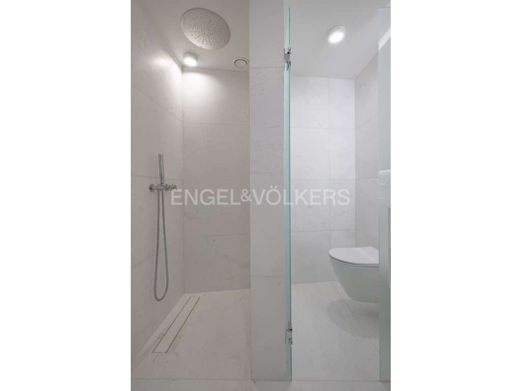 Elegante e luxuoso apartamento T2, junto à Av. da Liberdade-19