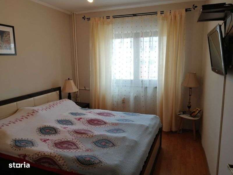 Vand apartament 3 camere zona Hotel Traian - Imagine principală: 5/8