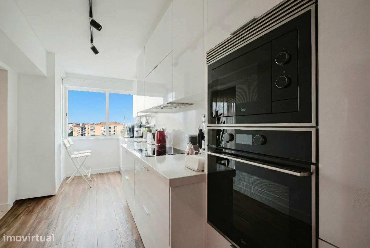 Apartamento T2 com Elevador em Zona Central de Alcabideche | 2 km...-10