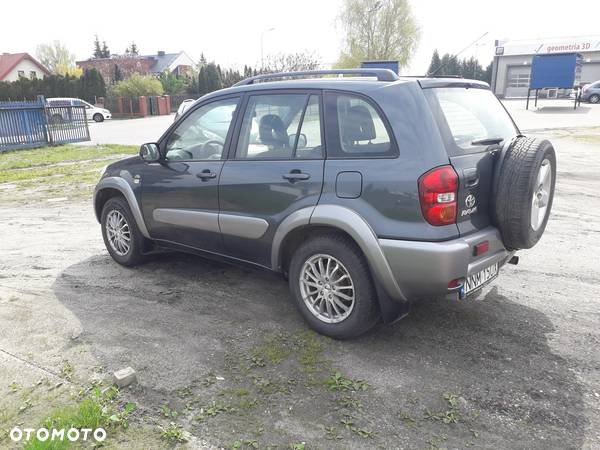 Toyota RAV4 2.0 D-4D 4x4 - 8