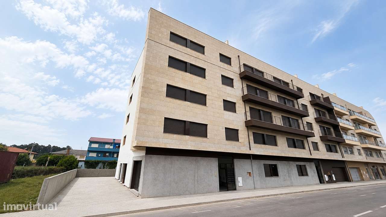 T3 Novo | A 50 metros da Estação de S. Romão do Coronado, Trofa-13