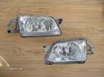 Farol Optica Mazda 323 Esquerdo Direito - 1