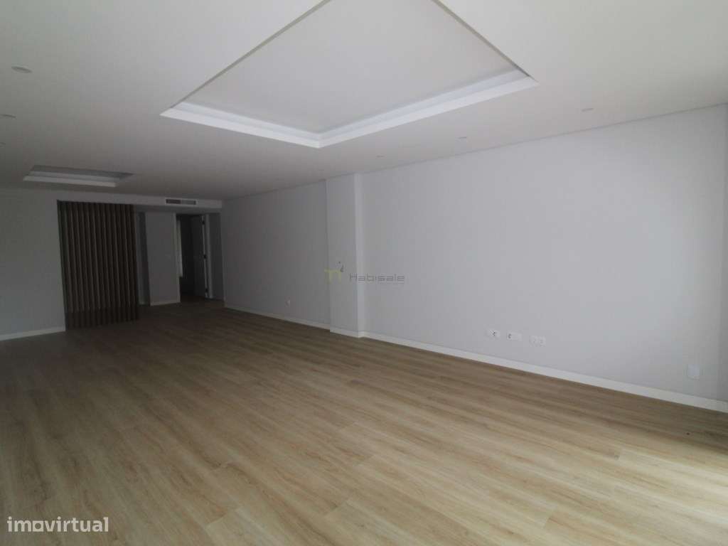 Excelente T3 Novo no Centro de Carcavelos Acabamentos de Luxo - Grande imagem: 4/12