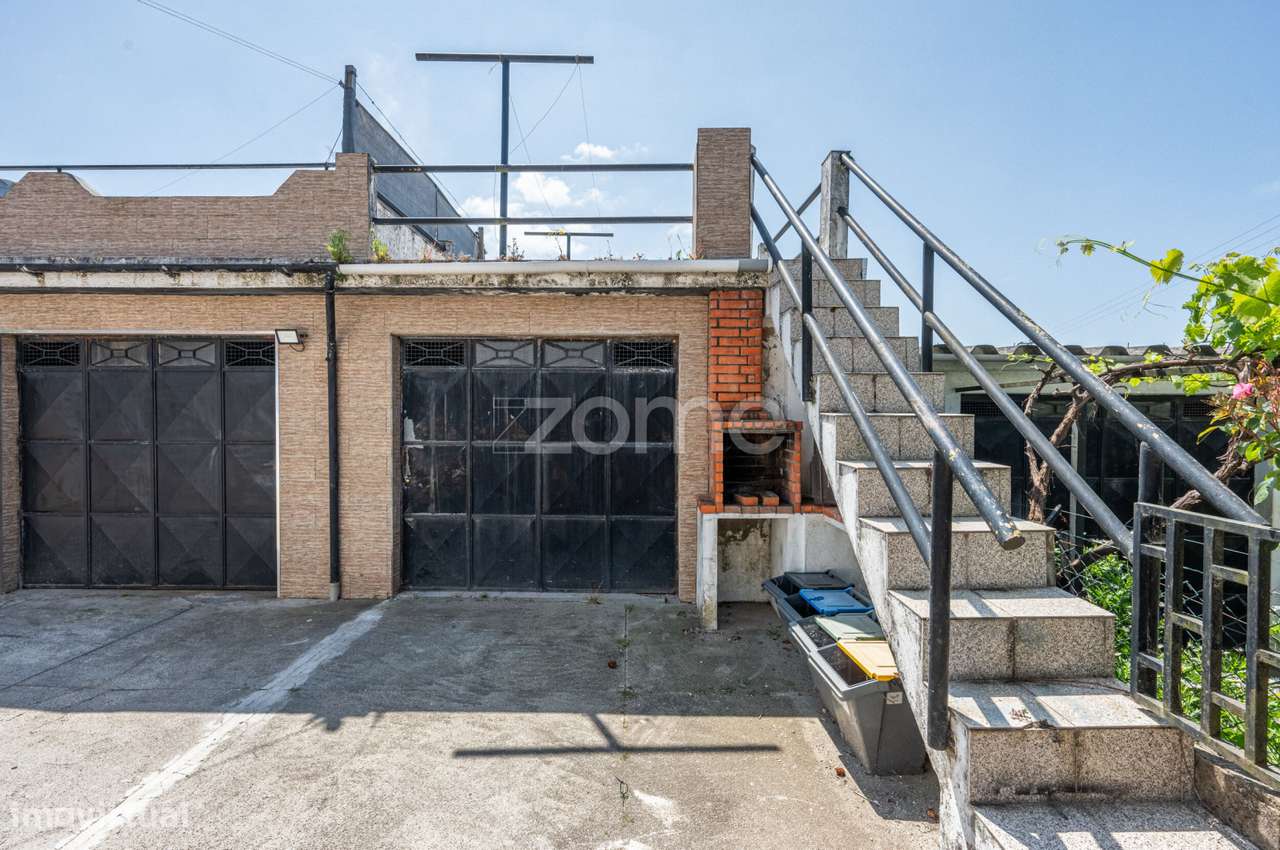 Andar Moradia Com Garagem em Baguim do Monte-7