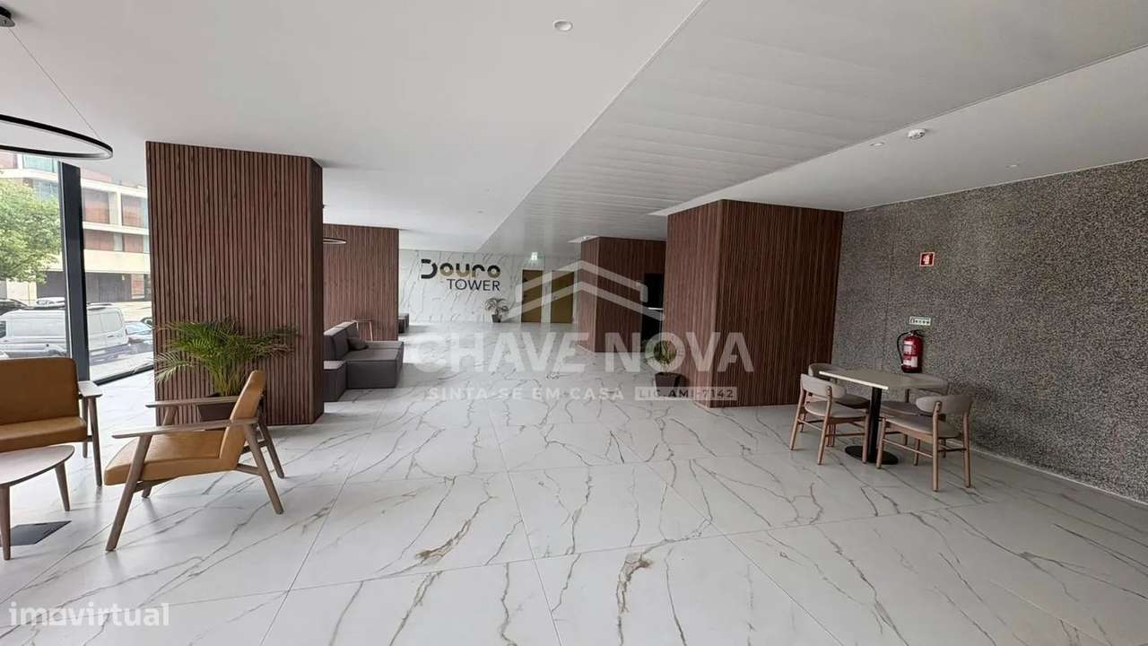Apartamento T0 c/ Varanda e com piscina | Douro Tower – Santa Marinha-15