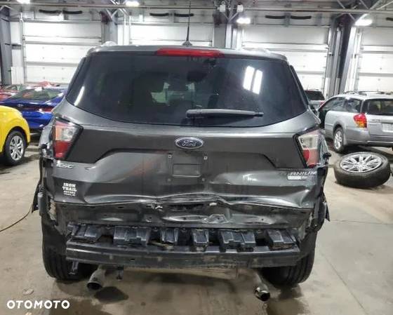 Ford Escape 2.0 EcoBoost AWD Titanium - 6