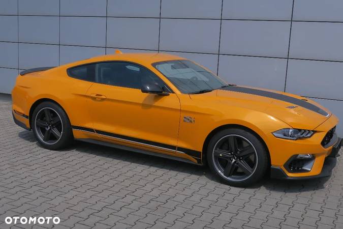 Ford Mustang - 4