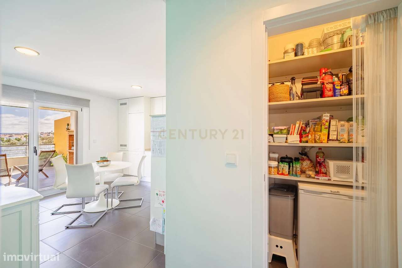 Apartamento T2 Duplex com terraço em condomínio privado-13