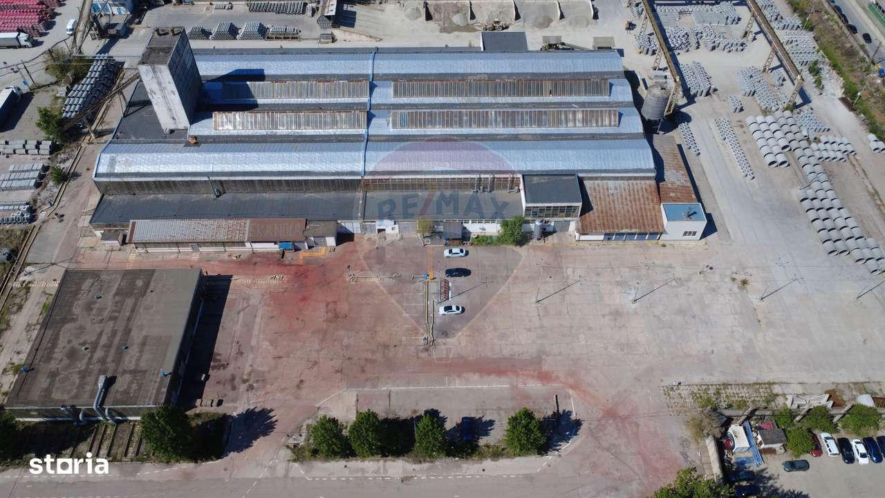 Teren industrial 35.000 mp cu hale de productie Craiova - Imagine principală: 3/13